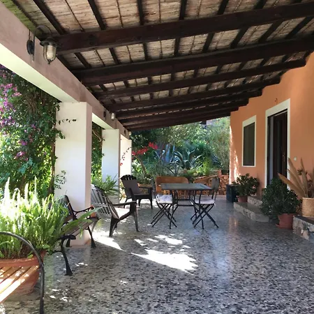 Holiday home La Buganvillea Domus De Maria